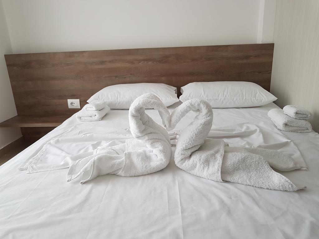 Viktoria'S Apartments Shëngjin Εξωτερικό φωτογραφία