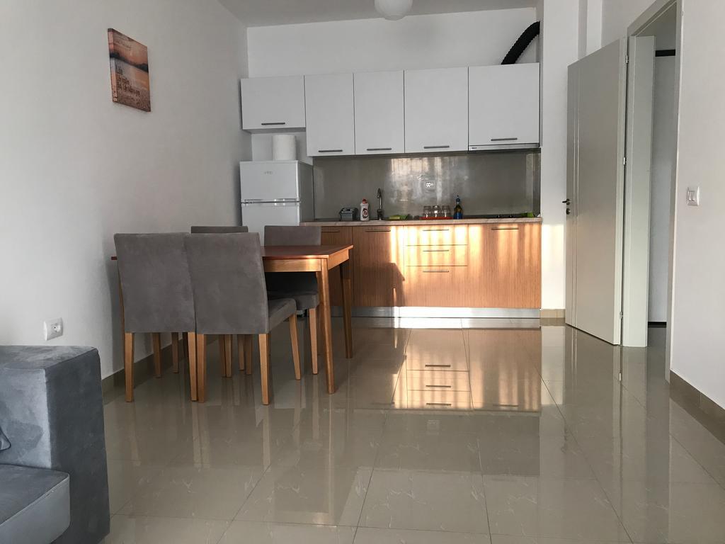 Viktoria'S Apartments Shëngjin Εξωτερικό φωτογραφία