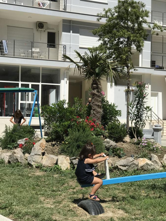 Viktoria'S Apartments Shëngjin Εξωτερικό φωτογραφία